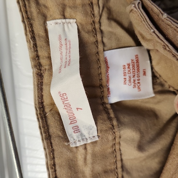 No Boundaries womens Capris set of 2 - Picture 2 of 8